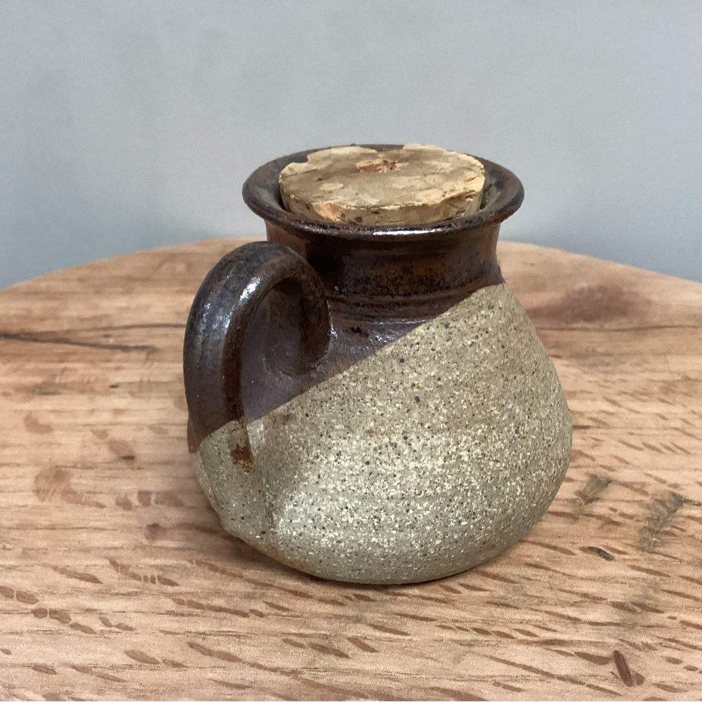 🟤 Vintage - Two Toned Handmade Ceramic Pottery Jar / Creamer / Pitcher - Unique - Picture 4 of 15